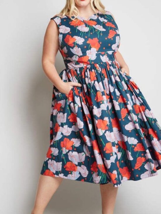 Modcloth Dresses & Skirts - ModCloth Fit and Flare Floral Midi Dress in "Tulips" - Size Large - POCKETS!